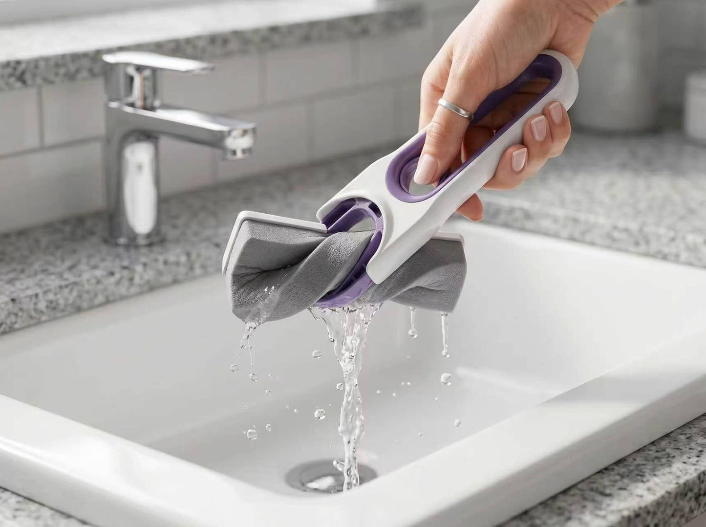 Mini balai-éponge portatif HydroSqueeze
